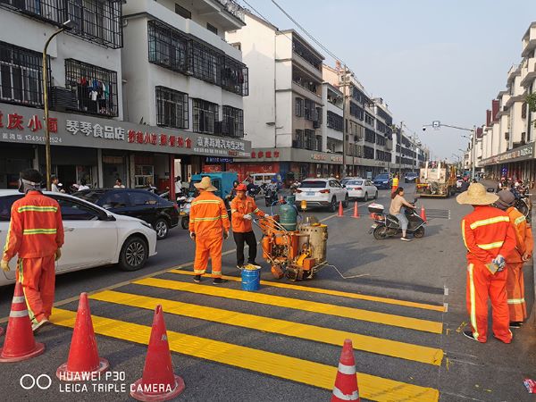 熱熔車位劃線出現不平整是哪些原因造成的